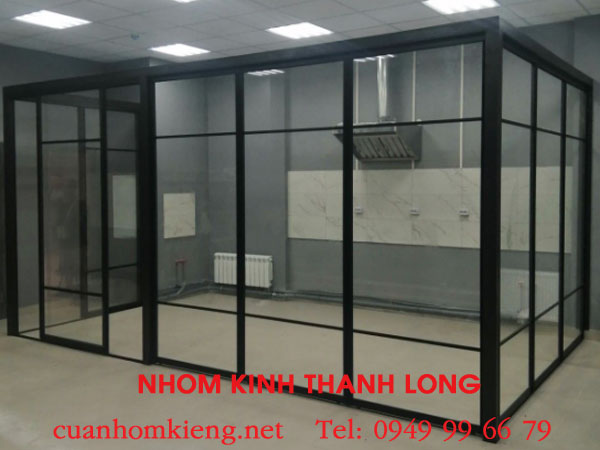 vach-ngan-nhom-kinh-hcm