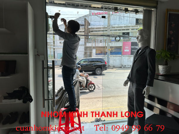 sua-cua-kinh-cuong-luc