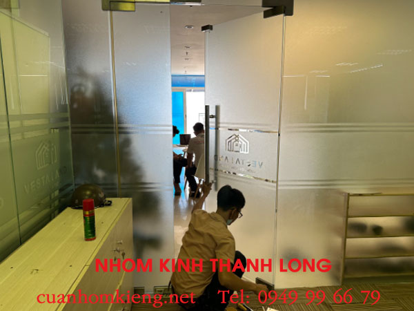 sua-cua-kinh-cuong-luc