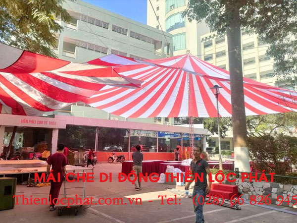 du-che-nang-ngoai-troi-san-truong